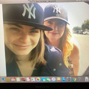 Meet your Posher, Mandy